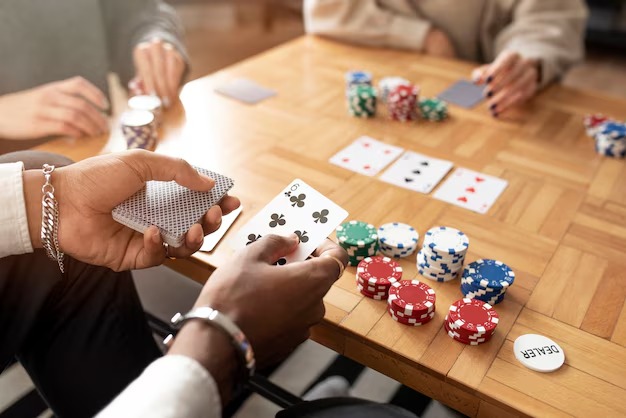 Live dealer running a Number Prediction round on talas 789